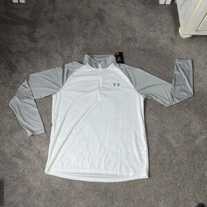 Men’s under Armour dry fit quarter zip